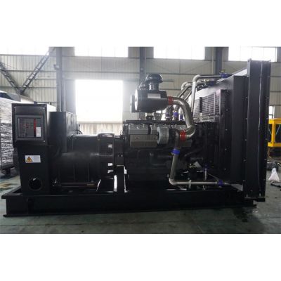 800kw東風(fēng)研究所柴油發(fā)電機(jī)組-東風(fēng)研究所12缸柴油機(jī)SY296TAD83柴油發(fā)電機(jī)組,缸徑/行程：138/165mm,柴油發(fā)電機(jī)組水冷發(fā)動(dòng)機(jī)功率830KW,柴油發(fā)電機(jī)組配套馬拉松斯坦福發(fā)電機(jī)。廠價(jià)直銷(xiāo)歡迎選購(gòu)：13773399855。
