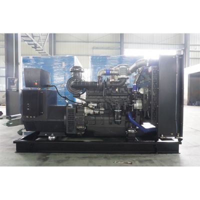 200kw乾能柴油發(fā)電機(jī)組-乾能6缸柴油機(jī)QN8D280D2柴油發(fā)電機(jī)組,缸徑/行程：114/135mm,柴油發(fā)電機(jī)組水冷發(fā)動(dòng)機(jī)功率204KW,柴油發(fā)電機(jī)組配套馬拉松斯坦福發(fā)電機(jī)。廠價(jià)直銷(xiāo)歡迎選購(gòu)：13773399855。
  