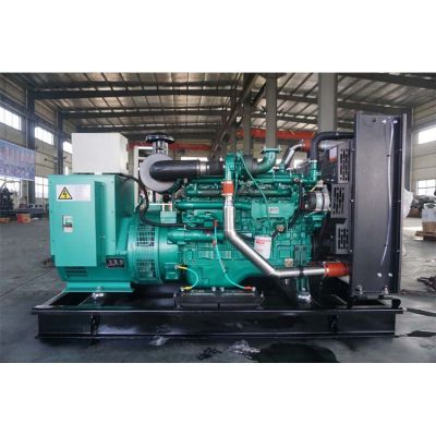 120kw玉柴柴油發電機組-玉柴6缸柴油機YC6B180L-D20柴油發電機組,缸徑/行程：108/125mm,柴油發電機組水冷發動機功率132KW,柴油發電機組配套馬拉松斯坦福發電機。廠價直銷歡迎選購：13773399855。