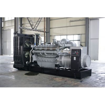 800kw珀金斯柴油發電機組-珀金斯8缸柴油機4008TAG2A柴油發電機組,缸徑/行程：160/190mm,柴油發電機組水冷發動機功率899KW,柴油發電機組配套馬拉松斯坦福發電機。廠價直銷歡迎選購：13773399855。